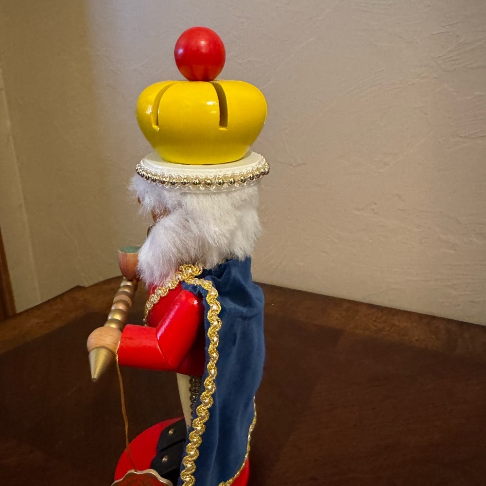Steinbach Nutcracker-Style Decorative Figure - Picture 2 of 3